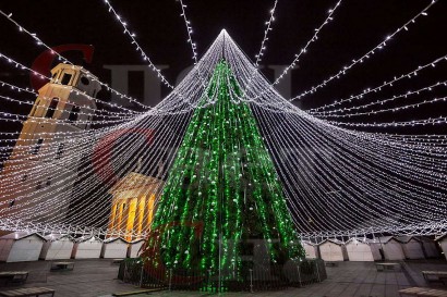 Гирлянда для уличной елки "Звездное небо". Белое свечение